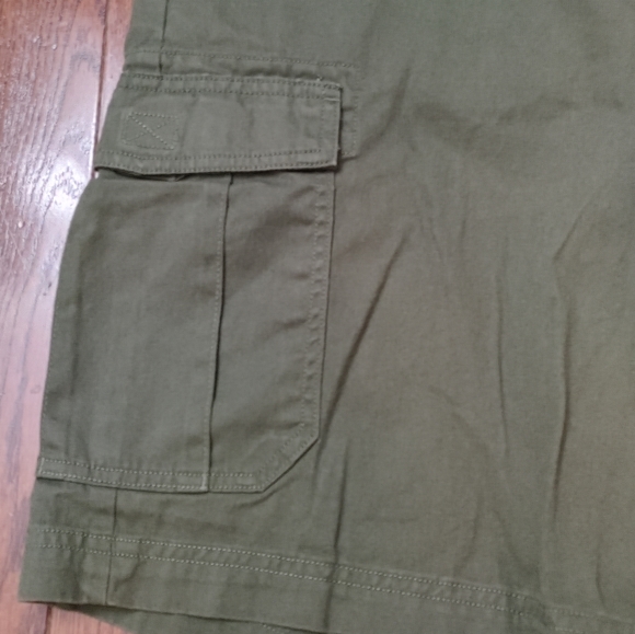 Columbia Cargo Shorts - Picture 7 of 9